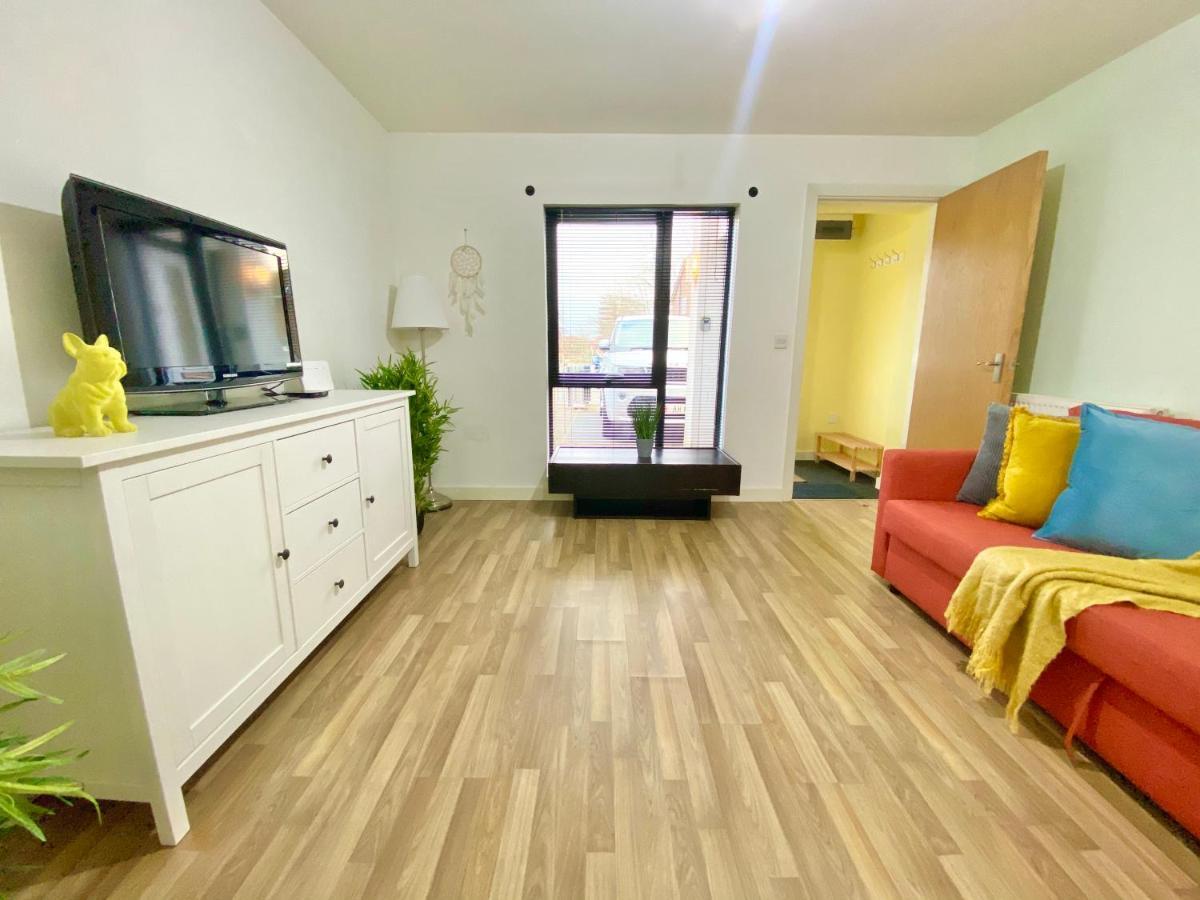 Spacious 5 Bed Townhouse Manchester, Salford Qauys - Two Bedroom With Parking Exterior foto