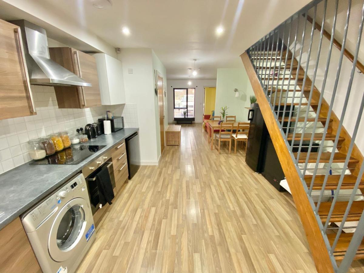 Spacious 5 Bed Townhouse Manchester, Salford Qauys - Two Bedroom With Parking Exterior foto